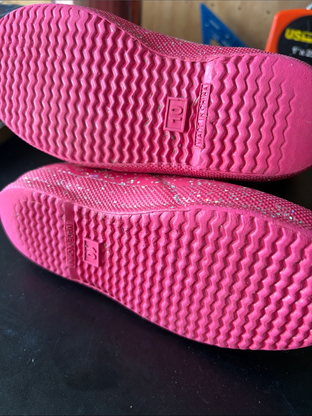 Hunter Kids Hot Pink Glitter Rain Boots - Picture 2 of 2